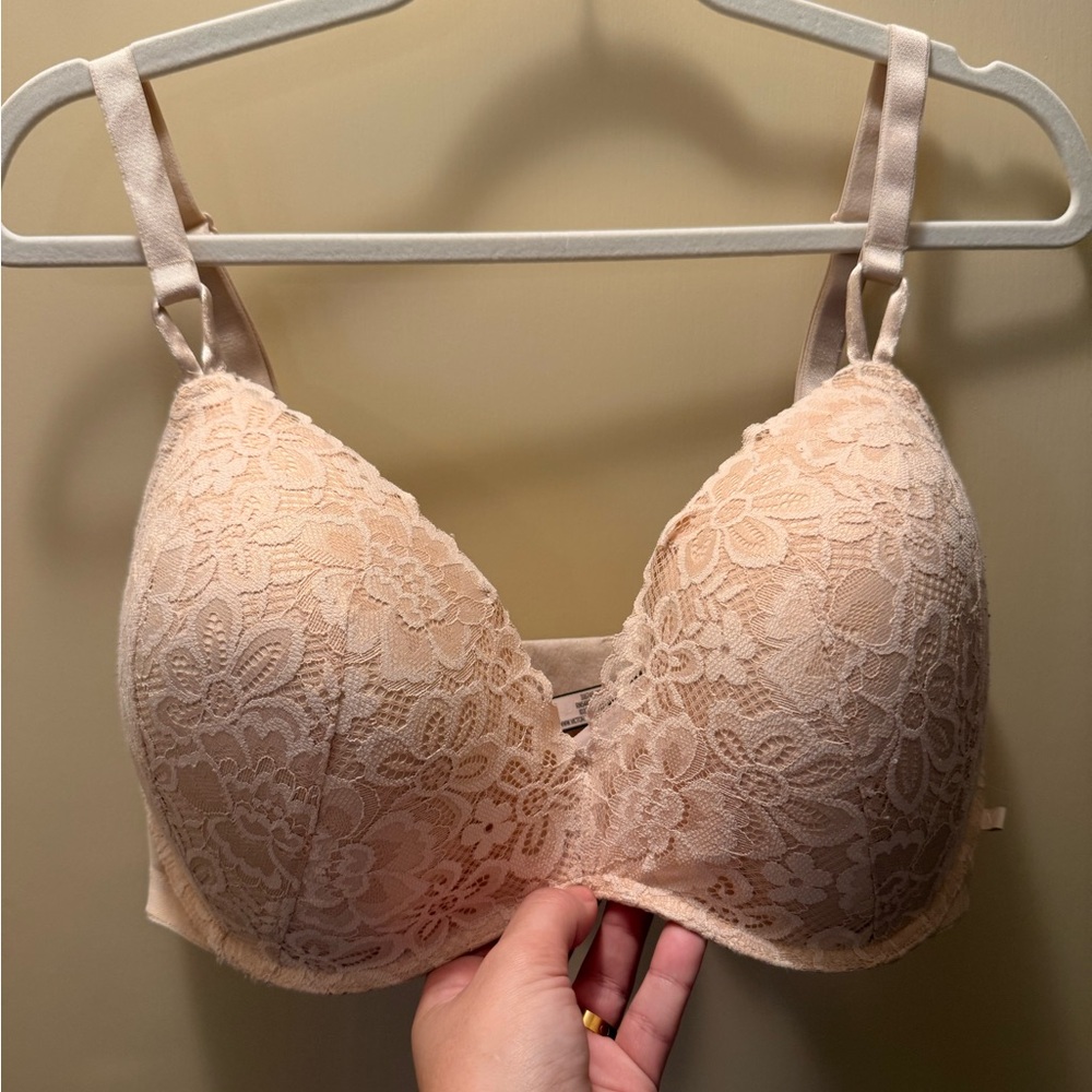 Victoria's Secret Nude Lace Wireless Bra | 38DDD | Convertible Straps